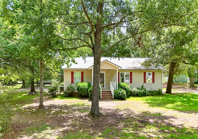 Photo 3 of Single family home for sale at 1104 Longpoint Rd, Cross, SC 29436 | MLS# 26018749 | Listing updated on 2026-08-27