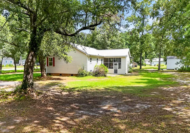 Photo 4 of Single family home for sale at 1104 Longpoint Rd, Cross, SC 29436 | MLS# 26018749 | Listing updated on 2026-08-27