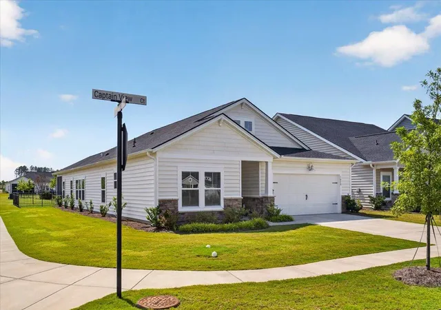 Photo 2 of Single family home for sale at 1028 Captain View Ct, Summerville, SC 29485 | MLS# 26023301 | Listing updated on 2026-09-09