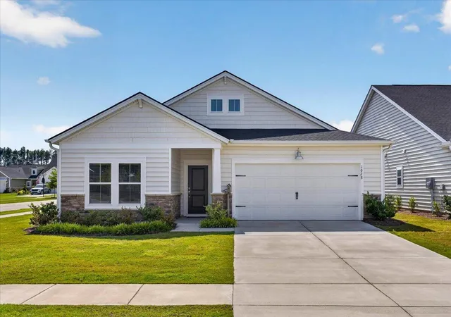 Photo 3 of Single family home for sale at 1028 Captain View Ct, Summerville, SC 29485 | MLS# 26023301 | Listing updated on 2026-09-09