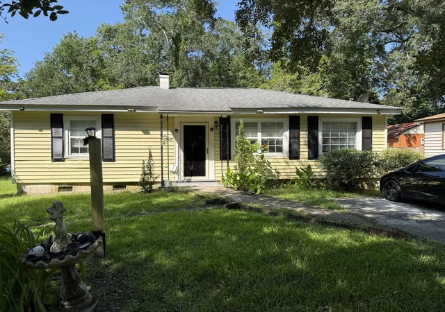 Photo 1 of Single family home for sale at 43 Oak Forest Dr, Charleston, SC 29407 | MLS# 26023004 | Listing updated on 2026-09-11