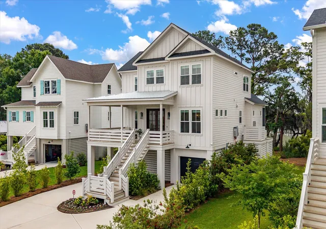 Photo 2 of Single family home for sale at 1574 Charming Nancy Rd, Charleston, SC 29412 | MLS# 26019683 | Listing updated on 2026-08-21