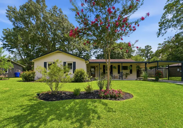Homes for sale in North Charleston, SC | 7747 Ovaldale Dr, North Charleston, SC 29418 | MLS# 26019519