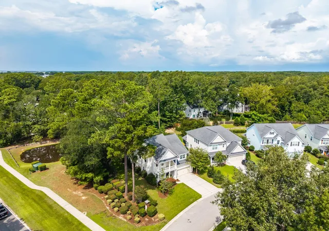 Photo 3 of Single family home for sale at 2576 Larch Ln, Mount Pleasant, SC 29466 | MLS# 26024389 | Listing updated on 2026-09-15