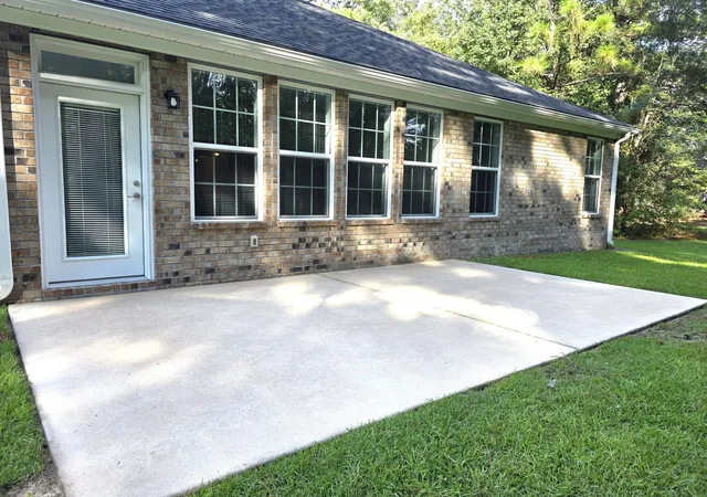Photo 4 of Single family home for sale at 297 Renau Blvd, Summerville, SC 29483 | MLS# 26024626 | Listing updated on 2026-09-01