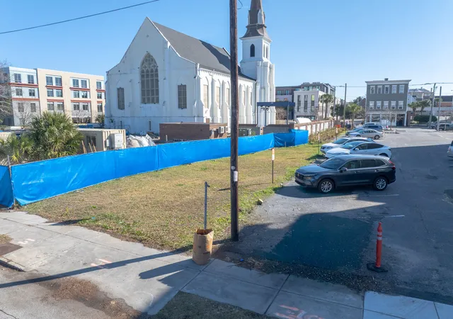 Photo 1 of Land for sale at 29 Henrietta St, Charleston, SC 29403 | MLS# 26000279 | Listing updated on 2026-06-02