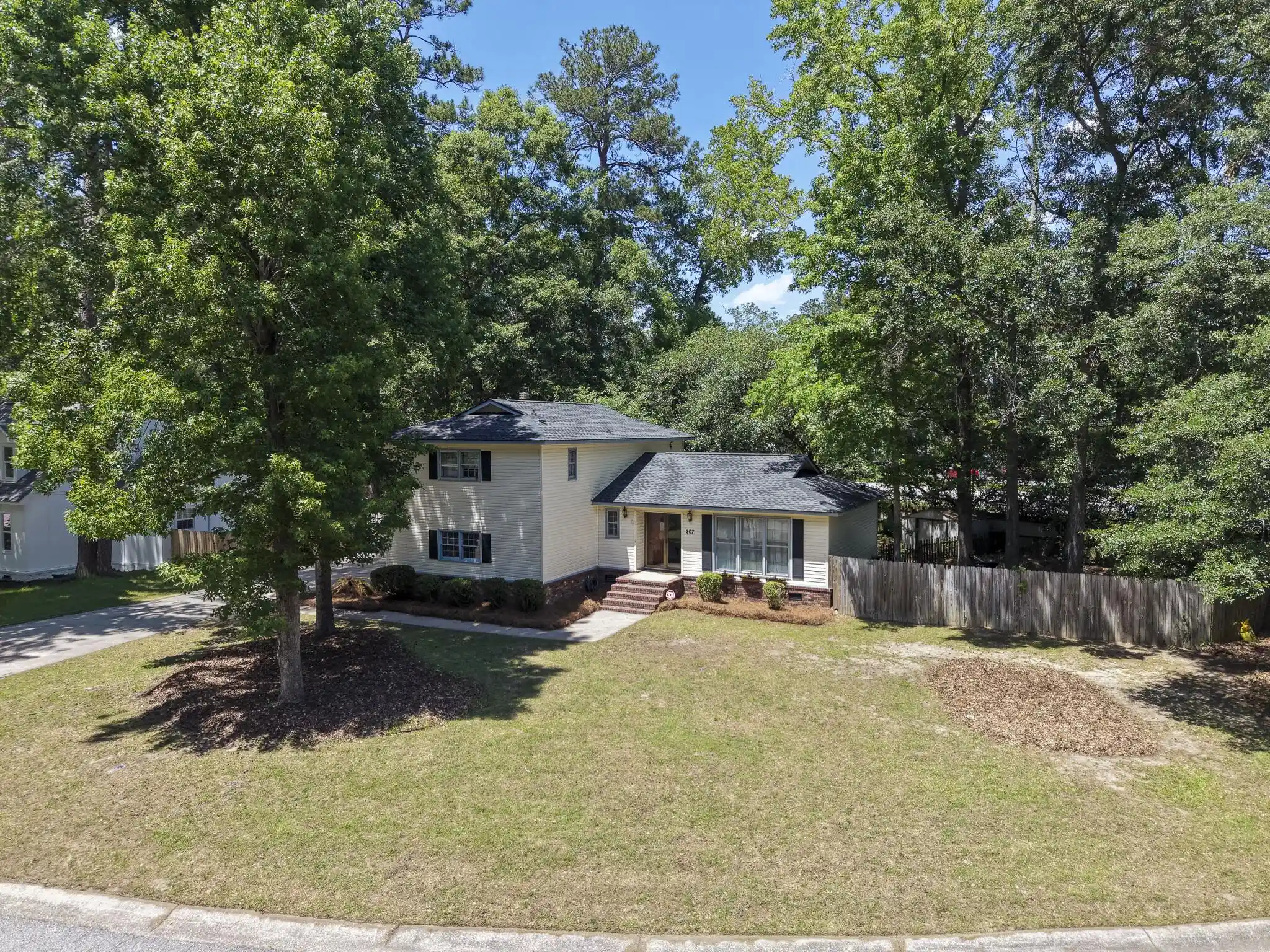 Photo 1 of Single family home for sale at 207 Foxcroft Ln, Summerville, SC 29485 | MLS# 26028376 | Listing updated on 2026-10-18