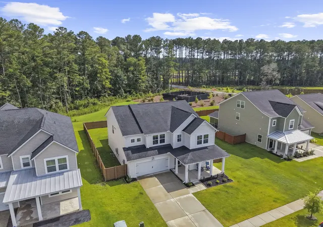 Photo 3 of Single family home for sale at 1866 Nola Run, Summerville, SC 29485 | MLS# 26020609 | Listing updated on 2026-10-16