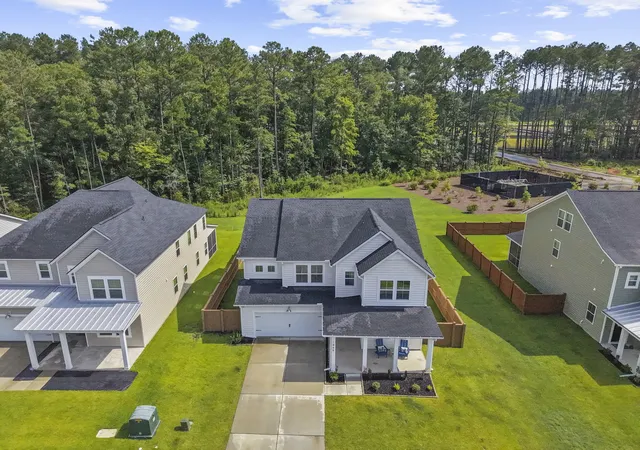 Photo 4 of Single family home for sale at 1866 Nola Run, Summerville, SC 29485 | MLS# 26020609 | Listing updated on 2026-10-16