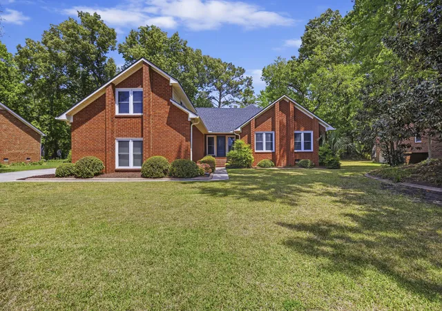 Photo 1 of Single family home for sale at 2171 Hunter Crk Dr, Charleston, SC 29414 | MLS# 26024613 | Listing updated on 2026-08-31
