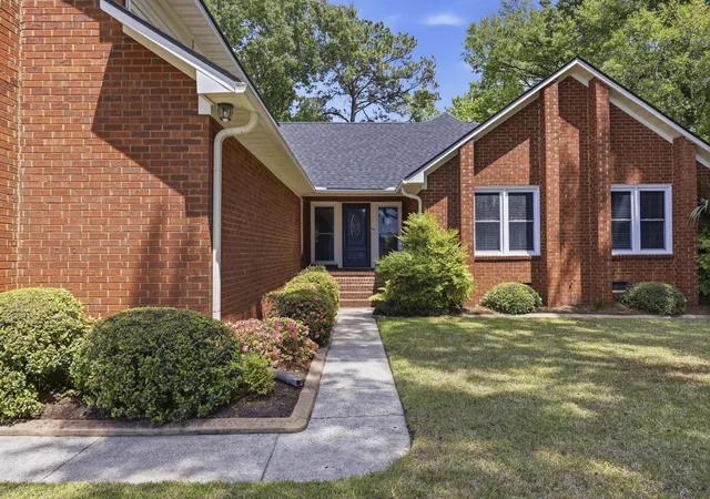 Photo 2 of Single family home for sale at 2171 Hunter Crk Dr, Charleston, SC 29414 | MLS# 26024613 | Listing updated on 2026-08-31