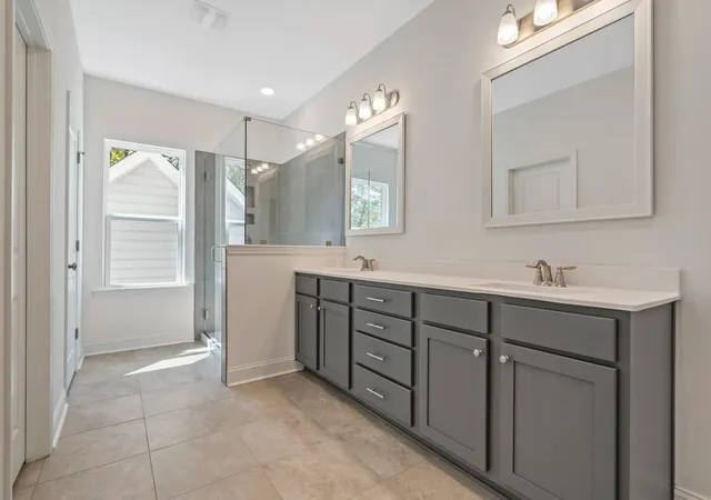 Photo 3 of Single family home for sale at 106 Laura Ashley Ln, Summerville, SC 29483 | MLS# 26013157 | Listing updated on 2026-08-04