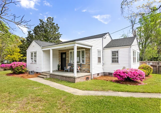 Photo 3 of Single family home for sale at 5252 Braddock Ave, North Charleston, SC 29405 | MLS# 26021708 | Listing updated on 2026-09-11