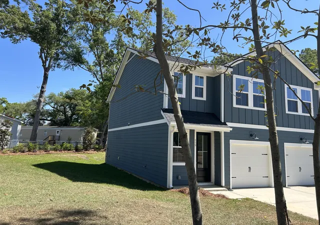 Photo 2 of Townhouse for sale at 119 Berry Shls Dr, Summerville, SC 29485 | MLS# 26010699 | Listing updated on 2026-09-13