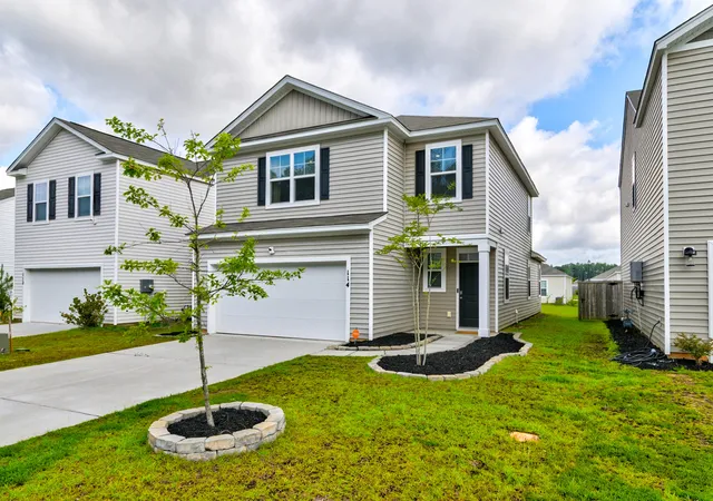 Photo 1 of Single family home for sale at 114 Sunray Ln, Summerville, SC 29486 | MLS# 26018434 | Listing updated on 2026-08-31