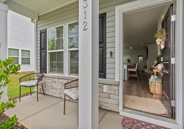 Homes for sale in Summerville, SC | 312 O'Leary Cir, Summerville, SC 29483 | MLS# 26014239