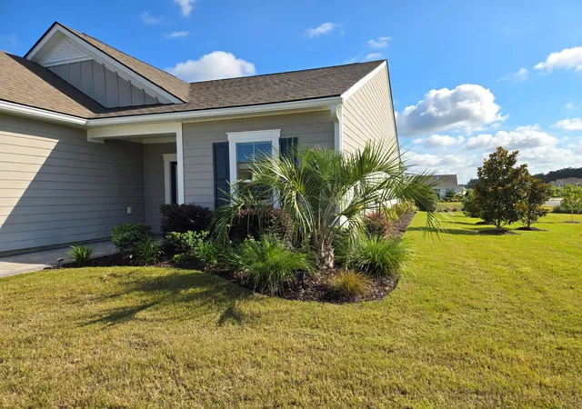 Homes for sale in Summerville, SC | 241 Garden Gate Wy, Summerville, SC 29486 | MLS# 26012244