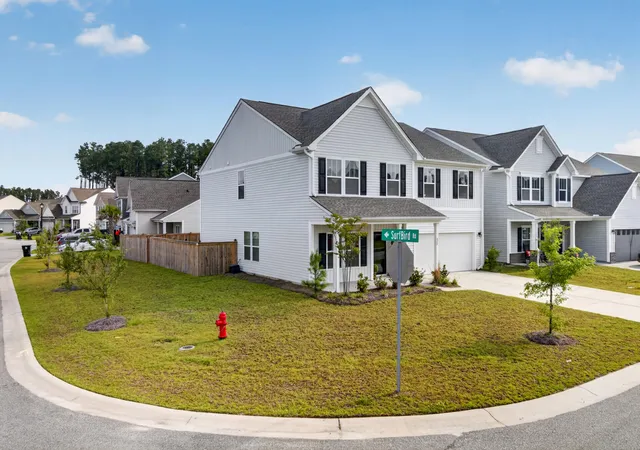 3rd image of 428 Avocet Dr, Summerville, SC 29486 | MLS# 26016950