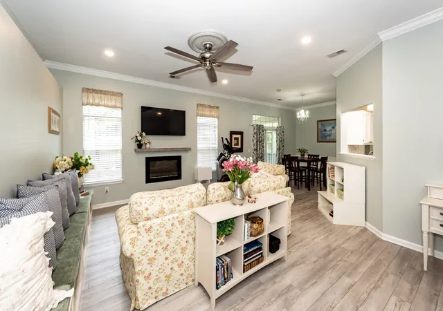 Photo 3 of Single family home for sale at 1231 Ctr Lake Dr, Mount Pleasant, SC 29464 | MLS# 26020634 | Listing updated on 2026-07-22