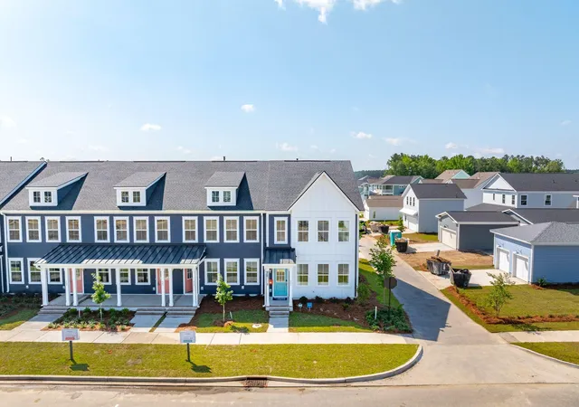 2nd image of 601 Southview Ln, Summerville, SC 29486 | MLS# 26021846