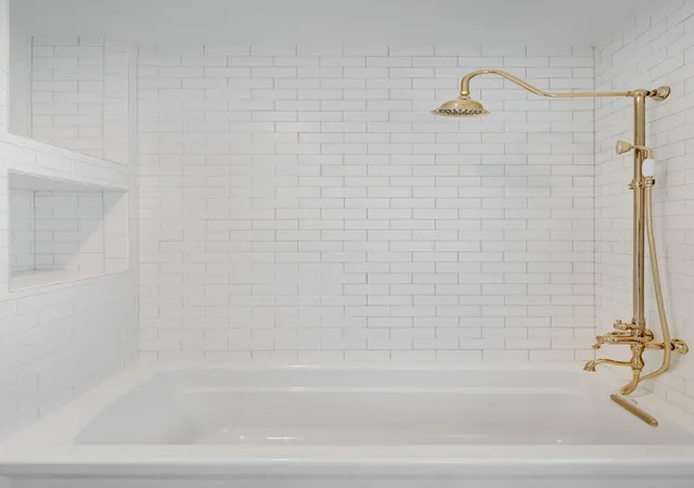 2nd image of 178 Broad St, Charleston, SC 29401