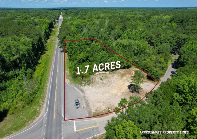 Homes for sale in Ridgeville, SC | 5074 S Hwy 17A, Ridgeville, SC 29472 | MLS# 26017861