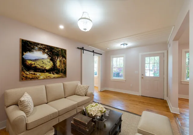 2nd image of 708 S Laurel St, Summerville, SC 29483 | MLS# 26018834