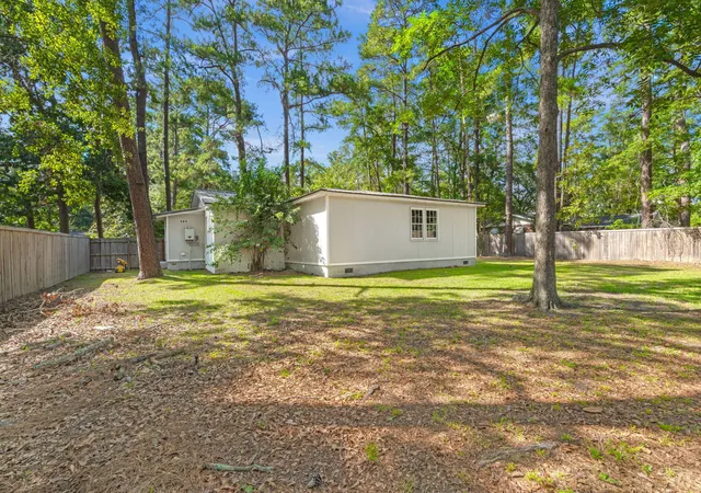 Homes for sale in Walterboro, SC | 305 Forest Cir, Walterboro, SC 29488 | MLS# 26019511