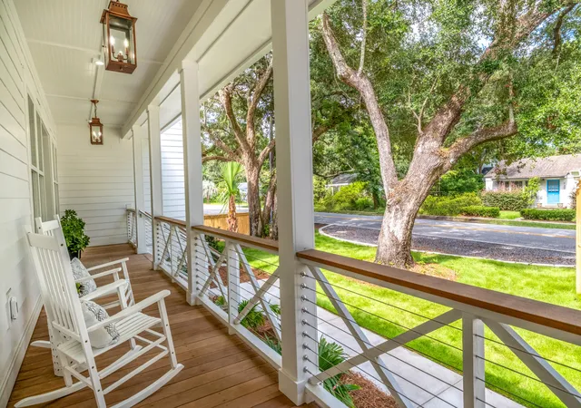 Photo 3 of Single family home for sale at 727 Mccants Dr, Mount Pleasant, SC 29464 | MLS# 26022526 | Listing updated on 2026-09-11