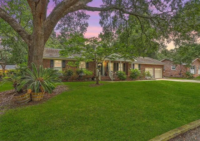 Photo 3 of Single family home for sale at 1320 Coleridge St, Charleston, SC 29407 | MLS# 26017956 | Listing updated on 2026-09-12