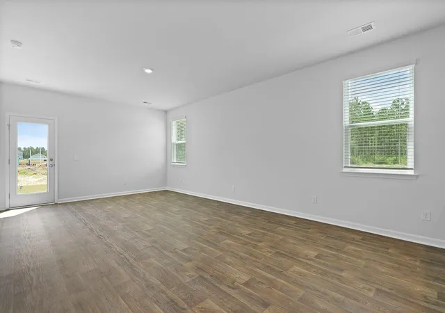Photo 3 of Single family home for sale at 513 Eagles Watch Ct, Summerville, SC 29486 | MLS# 26020154 | Listing updated on 2026-09-16