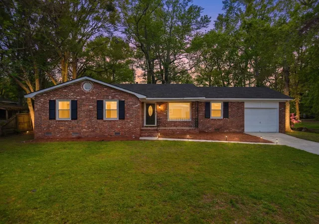 Photo 1 of Single family home for sale at 2219 N Dallerton Cir, Charleston, SC 29414 | MLS# 26009900 | Listing updated on 2026-09-08