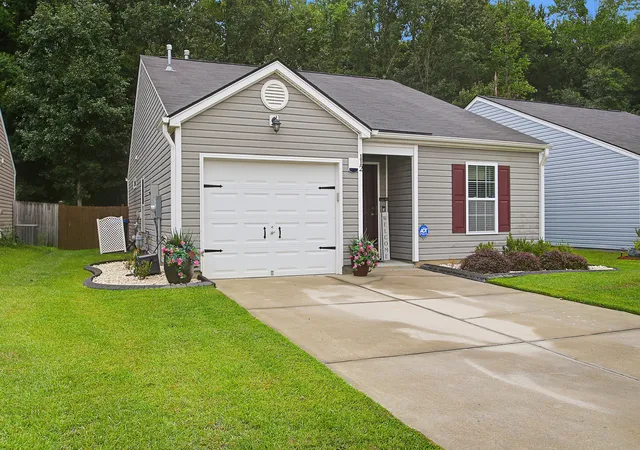 Photo 3 of Single family home for sale at 112 Keaton Brk Dr, Summerville, SC 29485 | MLS# 26022463 | Listing updated on 2026-09-02