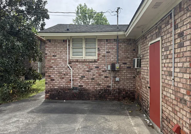 Photo 3 of Single family home for sale at 3182 Old Hwy 52, Moncks Corner, SC 29461 | MLS# 26011246 | Listing updated on 2026-08-28