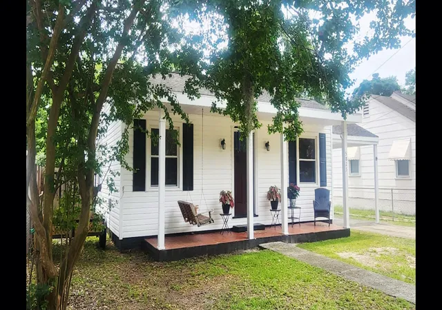 Homes for sale in Hanahan, SC | 5825 Moore St, Hanahan, SC 29410 | MLS# 26016561