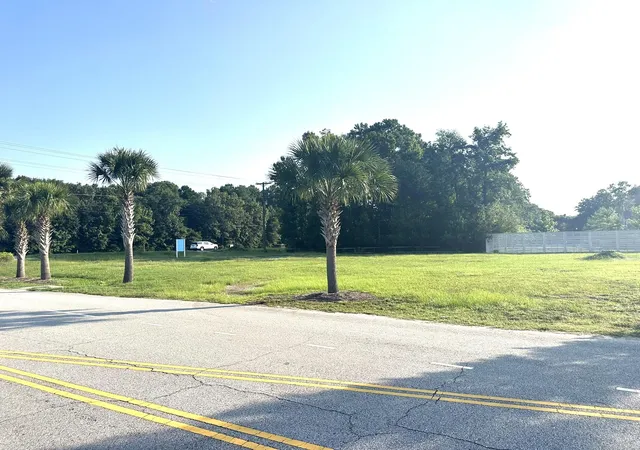 2nd image of 1096 Beehive Rd, Awendaw, SC 29429 | MLS# 26021884