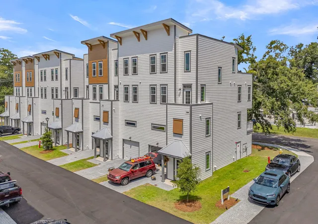 Photo 3 of Townhouse for sale at 1150 Valdosta St #Unit 603, North Charleston, SC 29405 | MLS# 26024353 | Listing updated on 2026-09-11