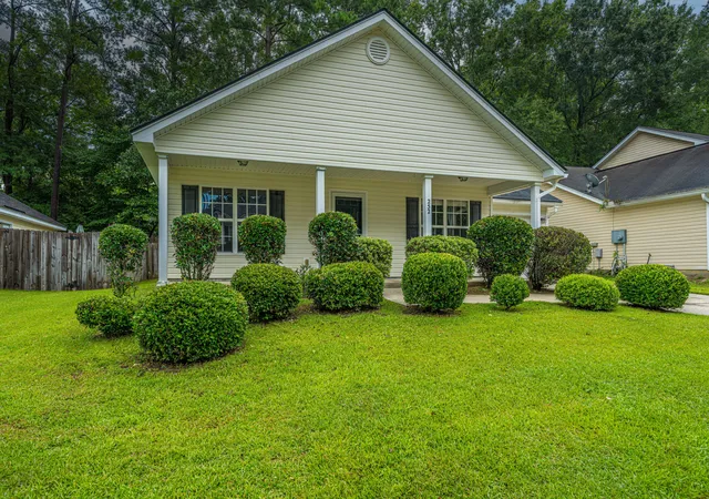 Photo 1 of Single family home for sale at 252 Trickle Dr, Summerville, SC 29483 | MLS# 26020288 | Listing updated on 2026-09-18