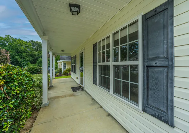 Photo 3 of Single family home for sale at 252 Trickle Dr, Summerville, SC 29483 | MLS# 26020288 | Listing updated on 2026-09-18