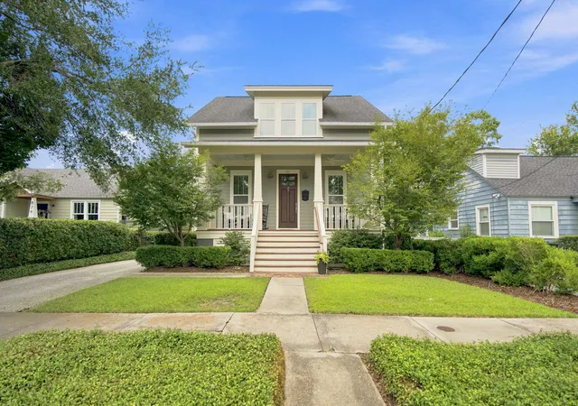 Photo 1 of Single family home for sale at 881 Ashley Ave, Charleston, SC 29403 | MLS# 26021555 | Listing updated on 2026-09-17