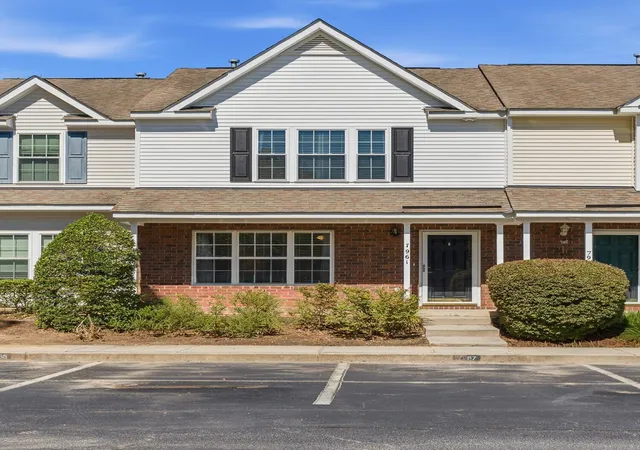 Photo 1 of Townhouse for sale at 7961 Shadow Oak Dr, Charleston, SC 29406 | MLS# 26017976 | Listing updated on 2026-09-10