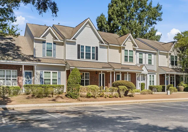 Photo 2 of Townhouse for sale at 7961 Shadow Oak Dr, Charleston, SC 29406 | MLS# 26017976 | Listing updated on 2026-09-10