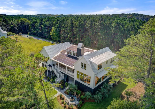 Photo 3 of Single family home for sale at 3015 Crk Cottage Ln, Johns Island, SC 29455 | MLS# 26009534 | Listing updated on 2026-08-04