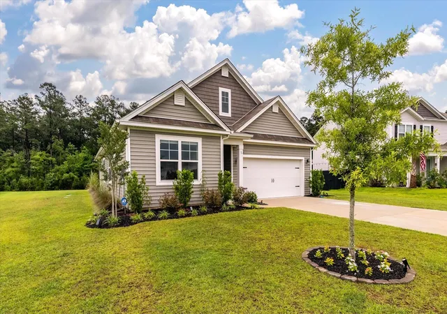 Homes for sale in Huger, SC | 1112 Wading Point Blvd, Huger, SC 29450 | MLS# 26016334