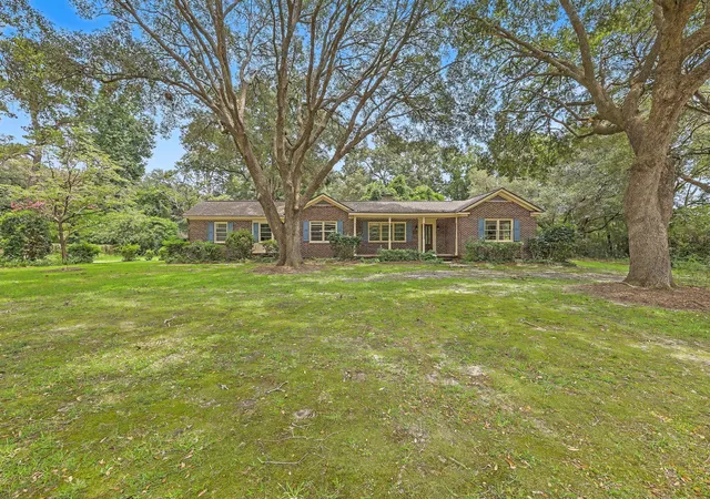 2nd image of 1611 Bacons Bridge Rd, Summerville, SC 29485 | MLS# 26021077