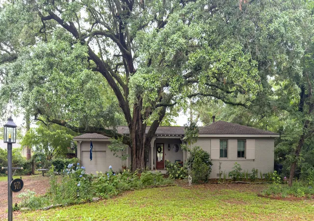 2nd image of 971 Cliffwood Dr, Mount Pleasant, SC 29464 | MLS# 26015638