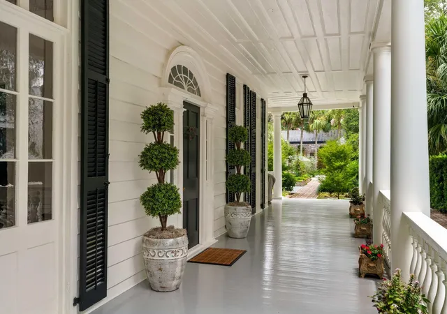 Homes for sale in Charleston, SC | 125 Tradd St, Charleston, SC 29401 | MLS# 26006932