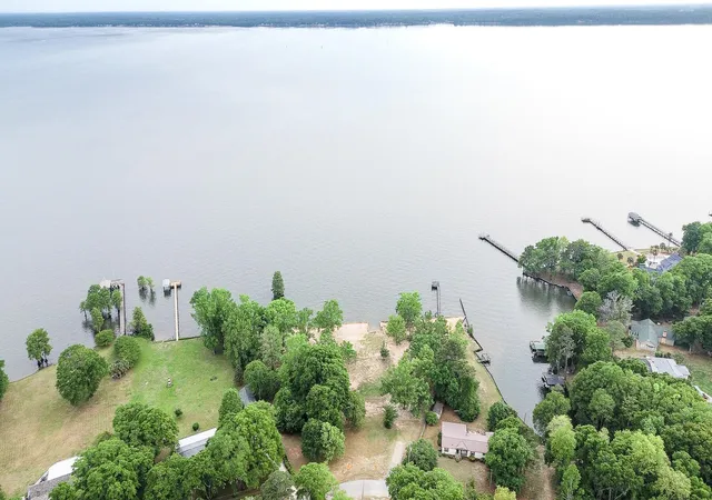 Homes for sale in Summerton, SC | 3226 Francis Marion Blvd, Summerton, SC 29148 | MLS# 26000193