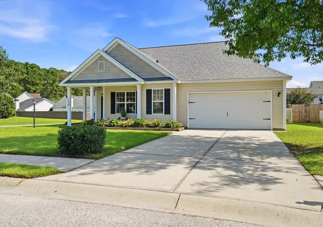 Photo 3 of Single family home for sale at 114 Cannonsmill Ln, Summerville, SC 29485 | MLS# 26023622 | Listing updated on 2026-09-13