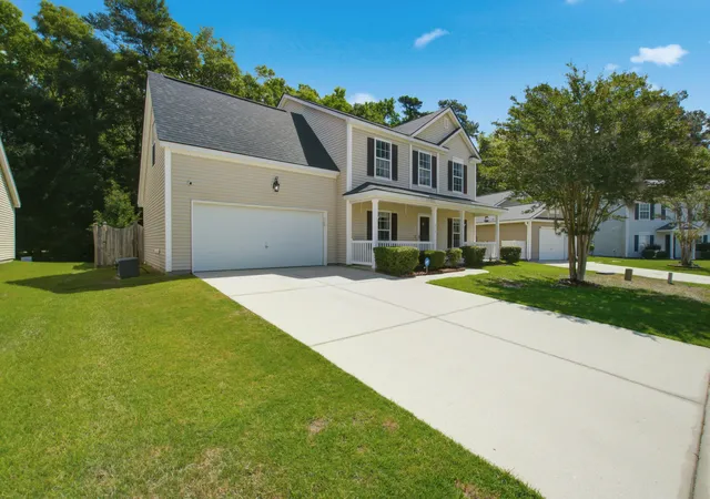 Photo 4 of Single family home for sale at 214 Eagle Ridge Rd, Summerville, SC 29485 | MLS# 26015703 | Listing updated on 2026-09-04